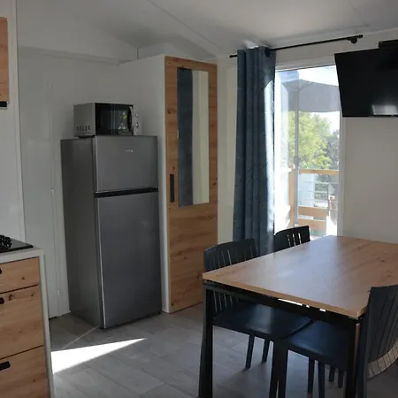 Domaine De L'ile D'or Campsite